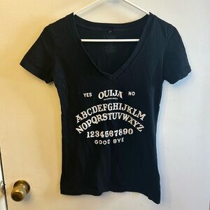 Ouija Women’s T-shirt Black Size Medium ~17.5” pit to pit